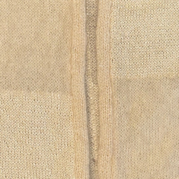 Hand Knit Cream Open Vest - Picture 6 of 6